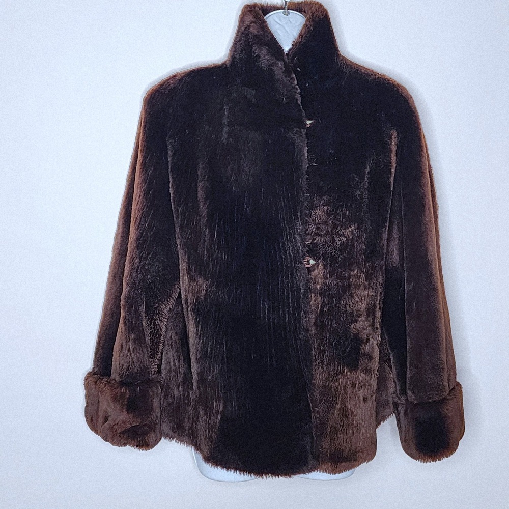 Vintage 60s Women's Brown Mouton Lamb Fur Coat Soft Luxurious Glamour Medium